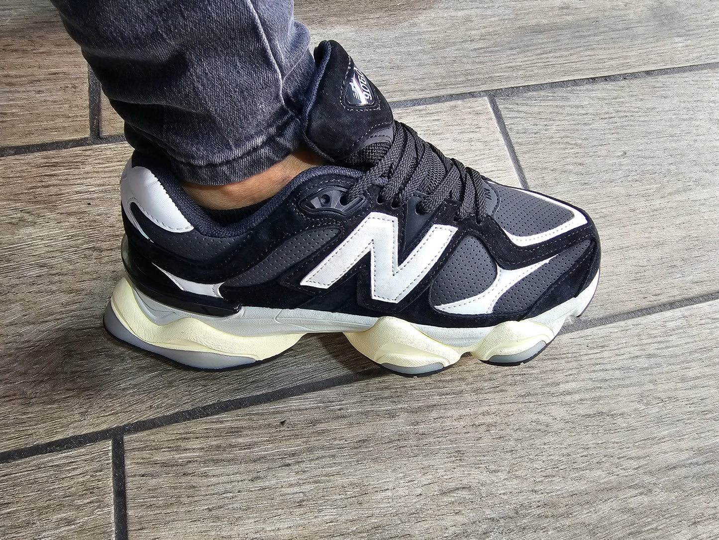 New Balance 9060