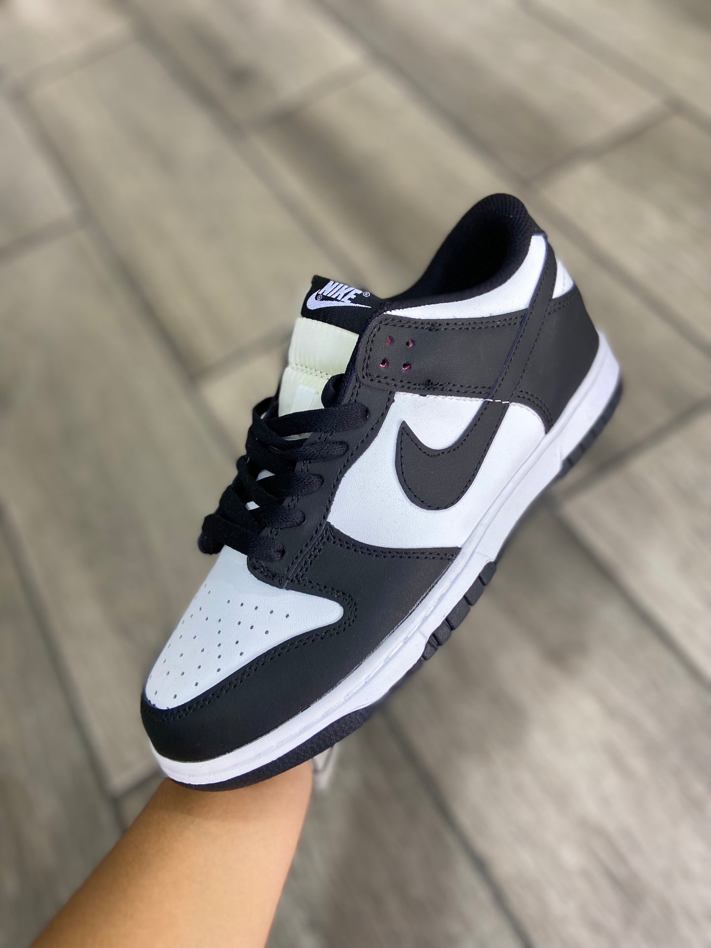 NIKE DUNK LOW
