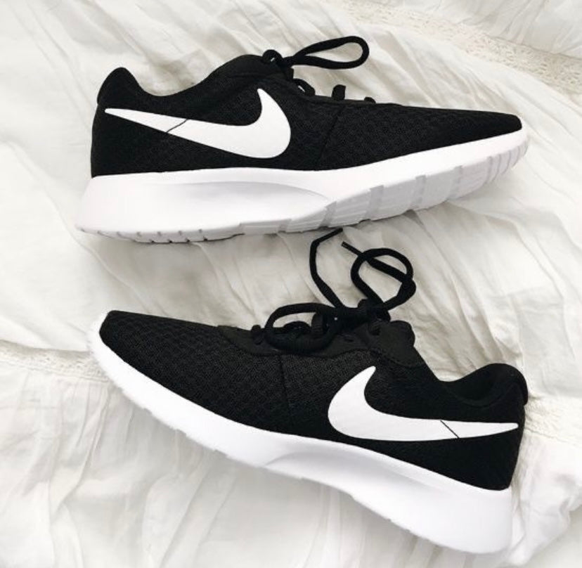NIKE.TANJUN
